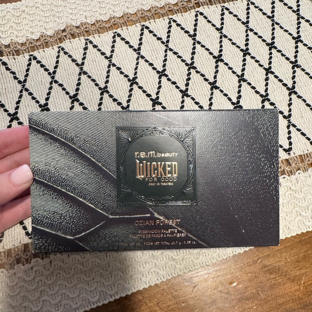 New rem beauty Wicked Eyeshadow Palette - Picture 3 of 6